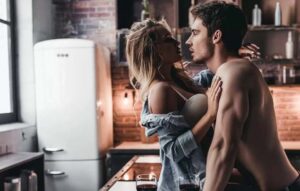 Read more about the article Kiss that turns away in Kamasutra with call girl in Aerocity